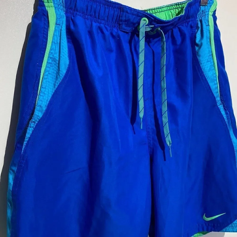Nike Men's Blue Lined Swim Trunks Size Large‎